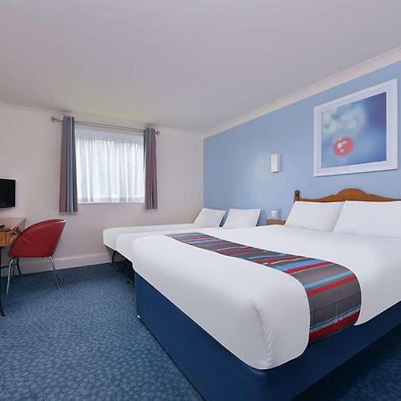 Travelodge Bedford Goldington Road Camera foto
