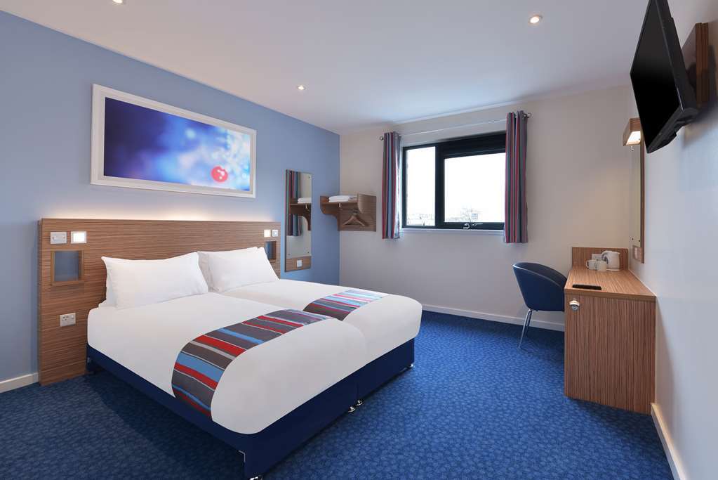 Travelodge Bedford Goldington Road Camera foto